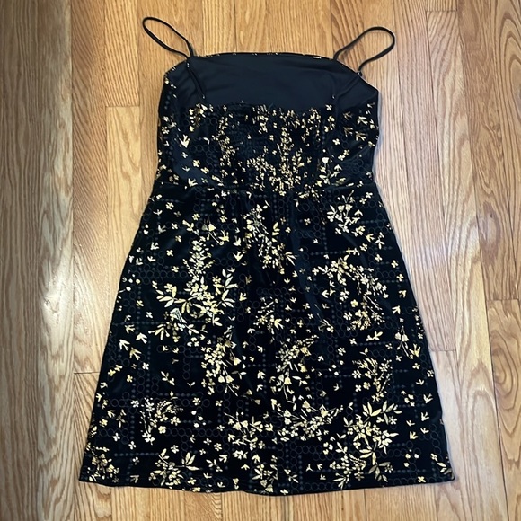 NWT Gorgeous Rihoa’s Velvet Black and Gold Mini Dress Large Zip Back - Picture 5 of 7